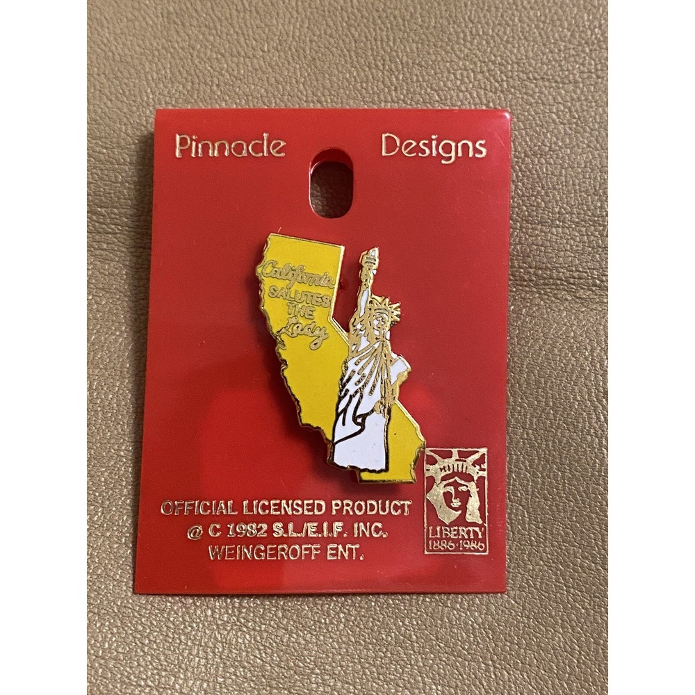 Walt Disney Productions Official Lic.California Salutes Statue of Liberty Pin